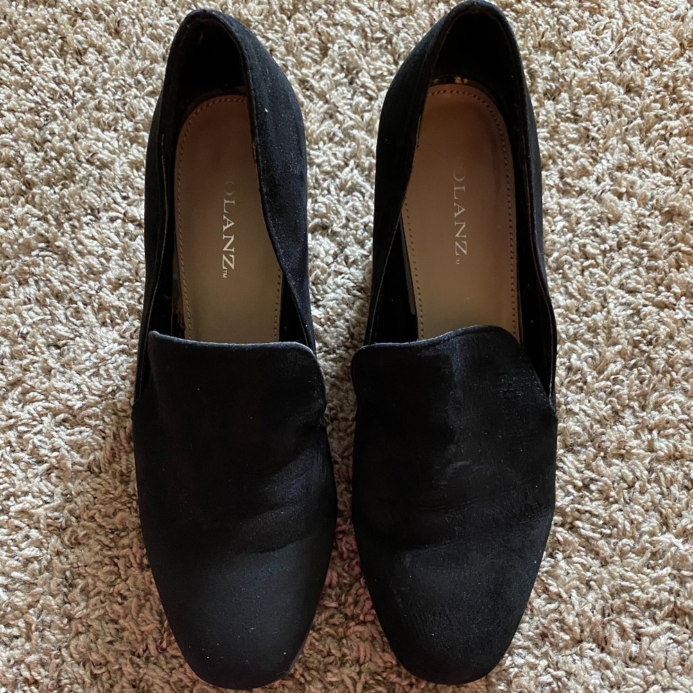 Black wedge shoes